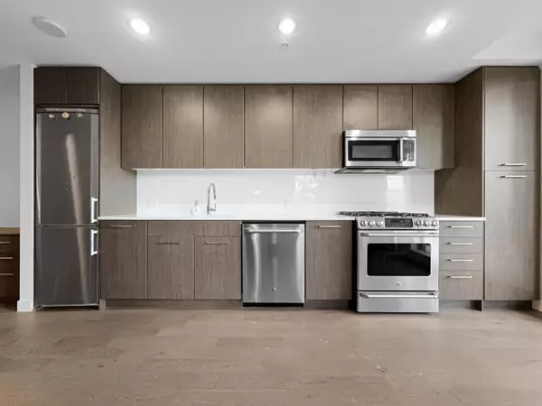 Burnaby, BC V5A 0B7,9080 University CRES #2XX