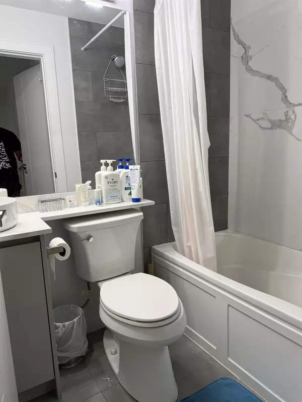 Vancouver, BC V5K 2K3,2885 E Georgia ST