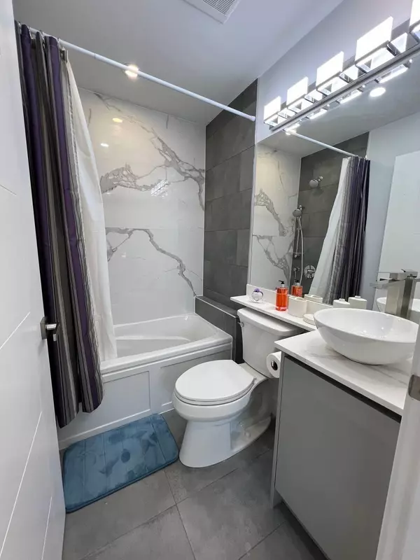 Vancouver, BC V5K 2K3,2885 E Georgia ST