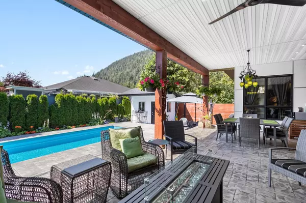 Harrison Hot Springs, BC V0M 1K0,464 Alder AVE