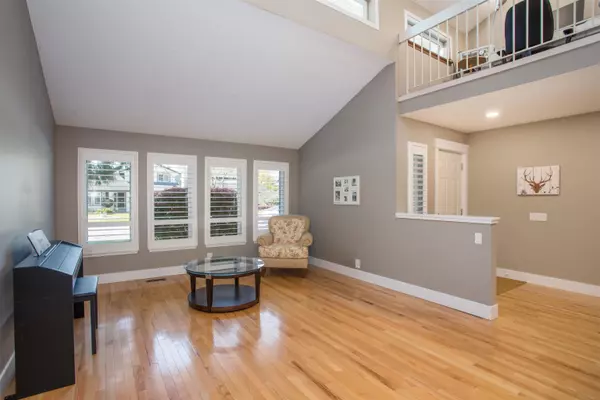 Surrey, BC V4A 5G7,1754 142 ST