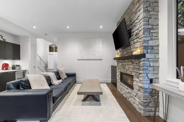 Anmore, BC V3H 4Z4,3295 Sunnyside RD #22