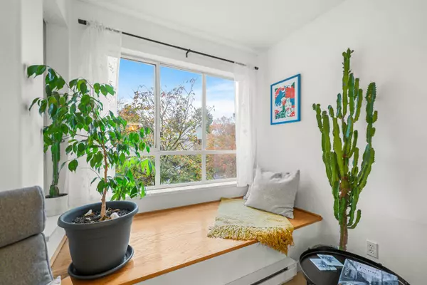 Burnaby, BC V3N 4Z4,6745 Station Hill CT #213