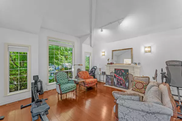 Surrey, BC V4P 1P7,2930 145a ST