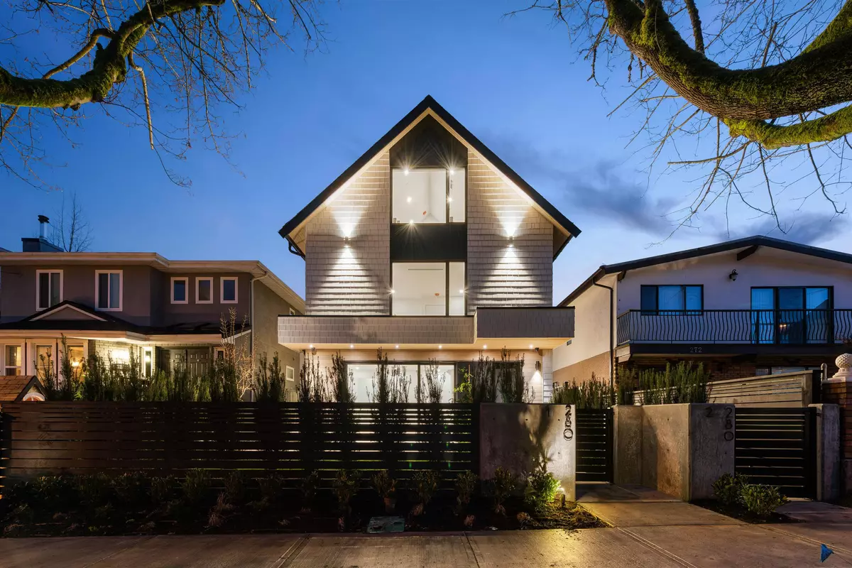 Vancouver, BC V5V 2Y3,280 E 32 AVE #2