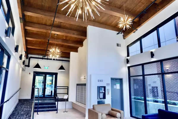 Surrey, BC V4P 0H4,3528 146a ST #109