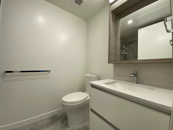 Richmond, BC B6Y 0M2,8111 Park RD #904