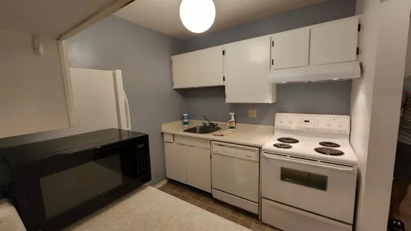 Richmond, BC V6Y 1T3,8291 Park RD #306