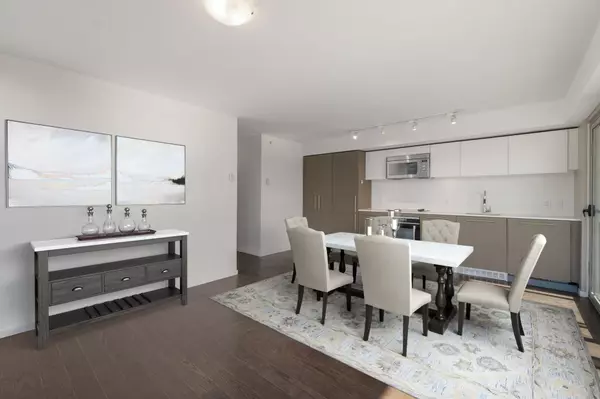 Vancouver, BC V6B 0M5,999 Seymour ST #2007