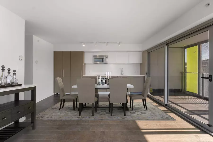 999 Seymour ST #2007, Vancouver, BC V6B 0M5