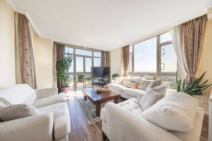 6888 Station Hill DR #2401, Burnaby, BC V3N 4X5