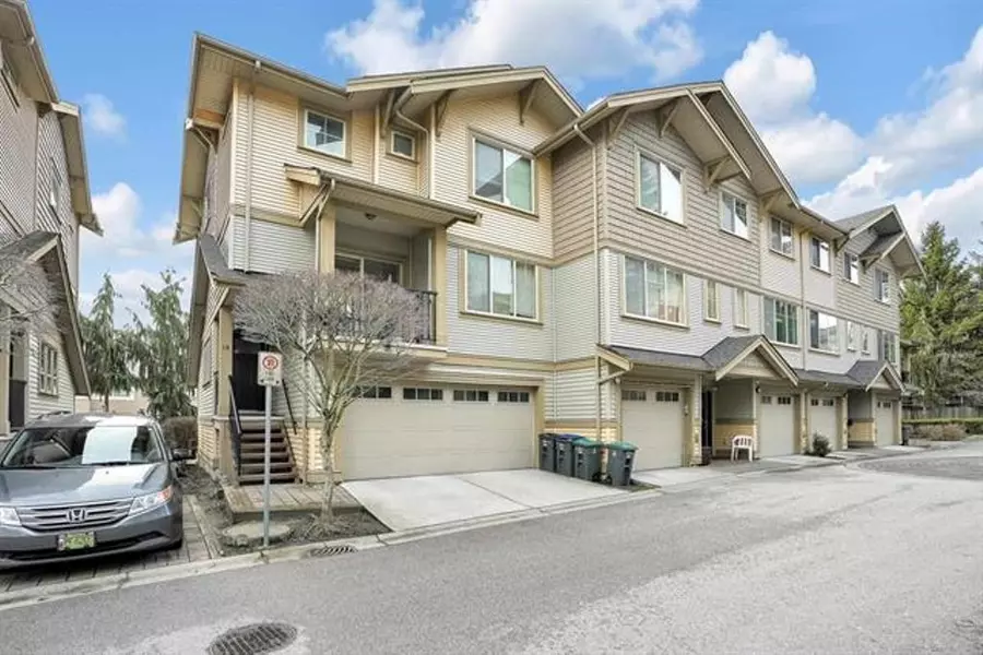 9533 130a ST #18, Surrey, BC V3V 0B8