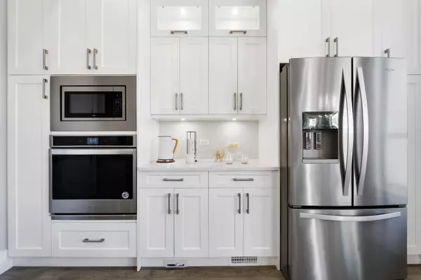 14239 61b AVE Surrey, BC V3X 0K5