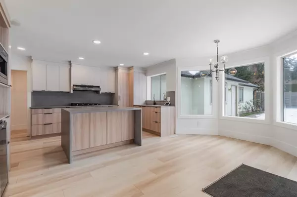 Surrey, BC V4P 2H9,2892 140 ST