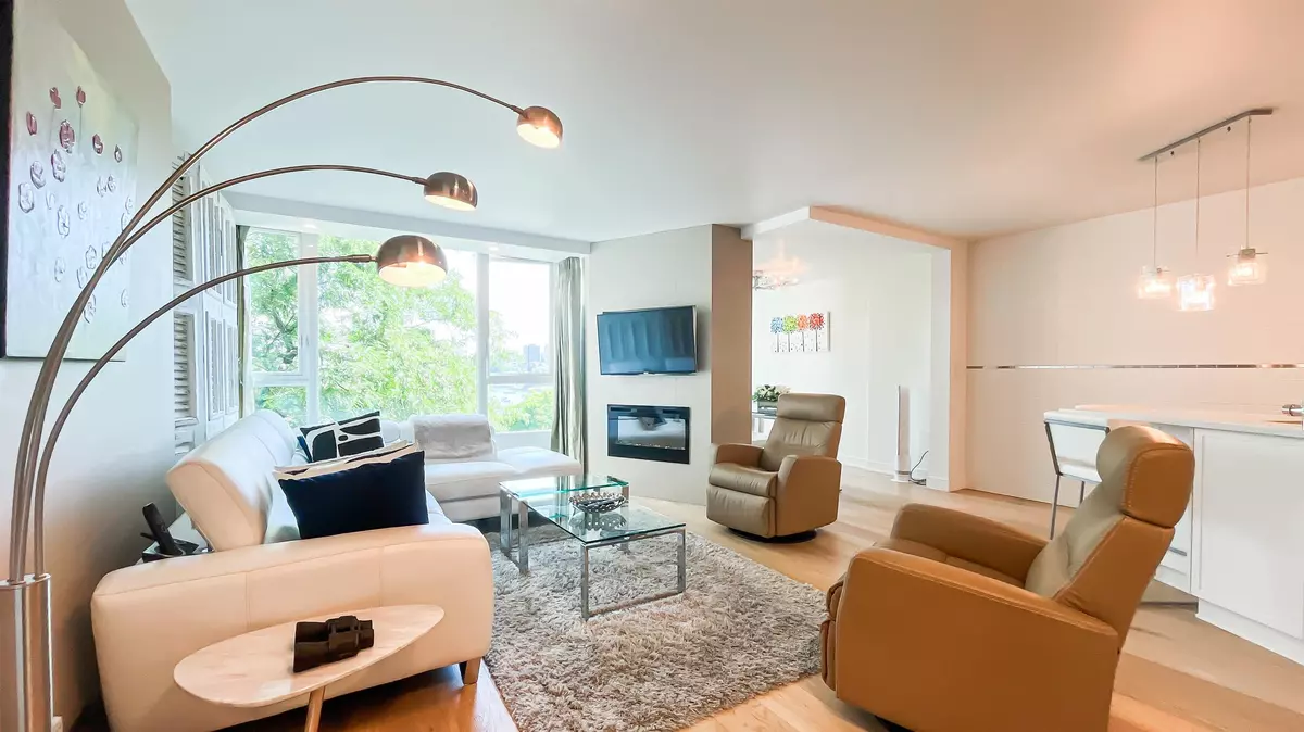 Vancouver, BC V6B 6A7,1388 Homer ST #502