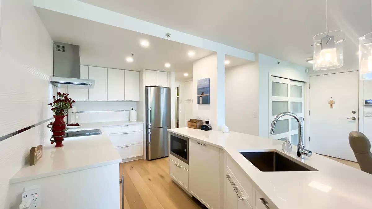 Vancouver, BC V6B 6A7,1388 Homer ST #502