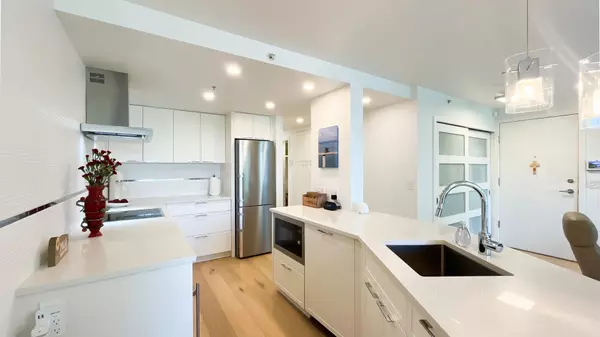 1388 Homer ST #502, Vancouver, BC V6B 6A7