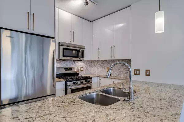 Port Moody, BC V3H 0E4,110 Brew ST #507
