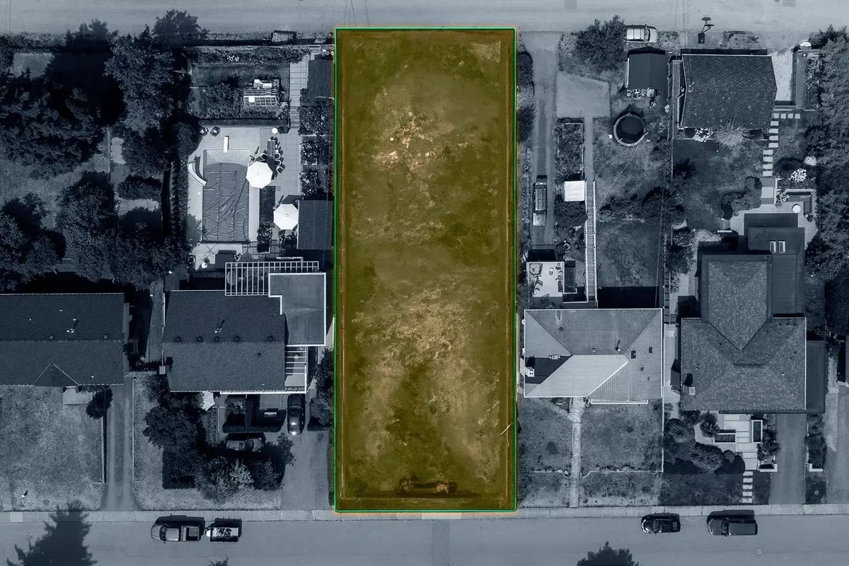 North Vancouver, BC V7L 2P6,864 E 14th ST