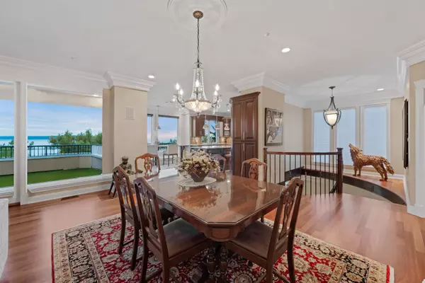 White Rock, BC V4B 1S5,15781 Pacific AVE