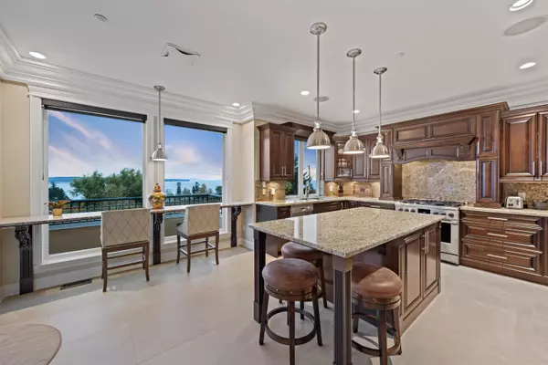 White Rock, BC V4B 1S5,15781 Pacific AVE