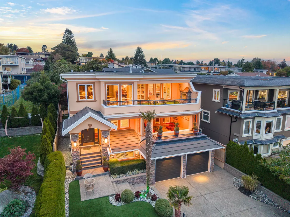 White Rock, BC V4B 1S5,15781 Pacific AVE