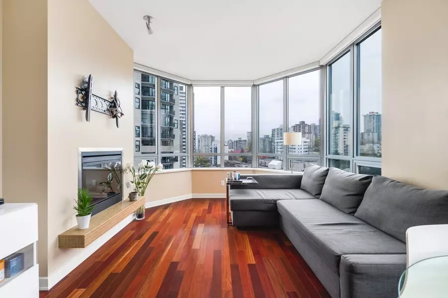 1005 Beach AVE #1206, Vancouver, BC V6E 3W2