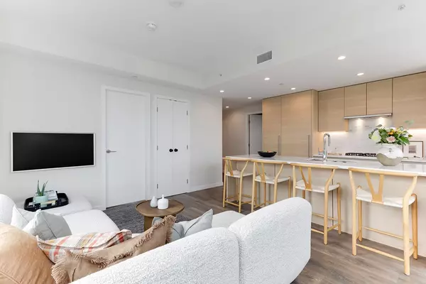 Port Moody, BC V3H 0M3,305 Morrissey RD #804