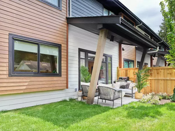 Maple Ridge, BC V4R 0J4,23697 Fern CRES #3