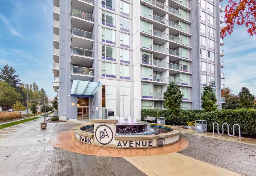 13696 100 AVE #2711, Surrey, BC V3T 0L5