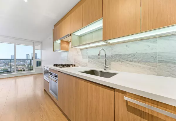 Surrey, BC V3T 0L5,13696 100 AVE #2711