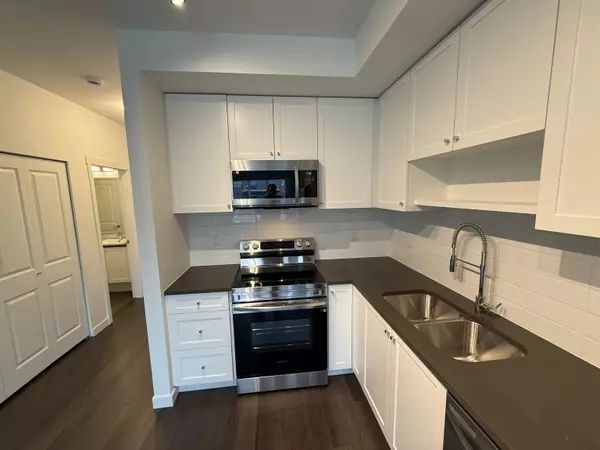 Surrey, BC V4N 5A4,8509 158 ST #519