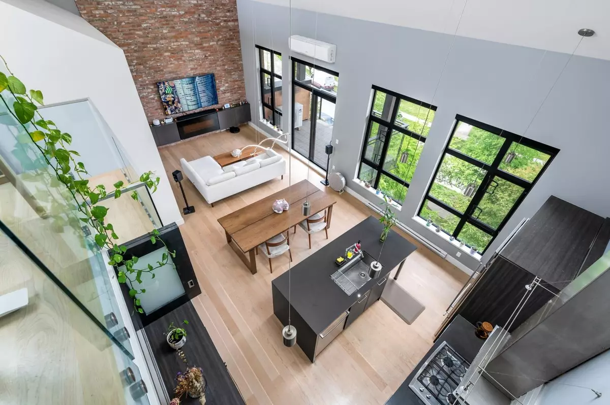 New Westminster, BC V3M 0H4,220 Salter ST #402