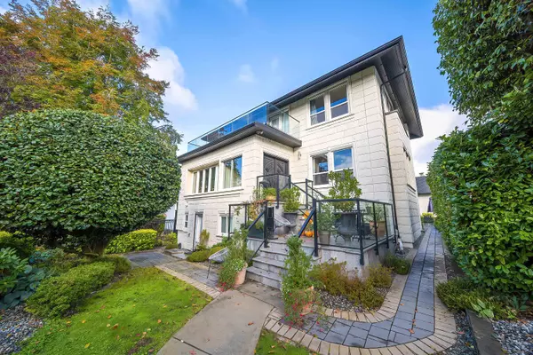 3765 W 3rd AVE, Vancouver, BC V6R 1M2