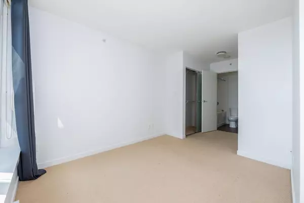 13325 102a AVE #3305 Surrey, BC V3T 0J5