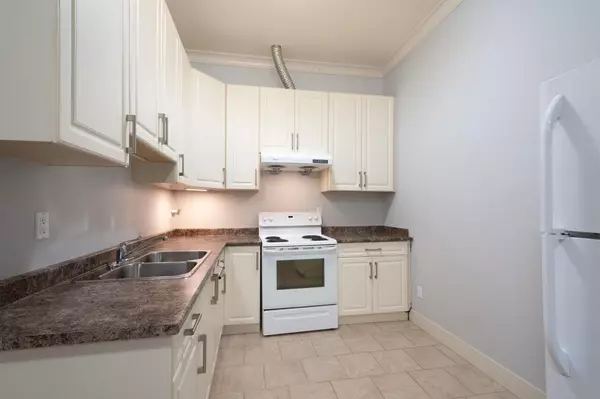 17551 Abbey DR #Lower Surrey, BC V4N 4H2