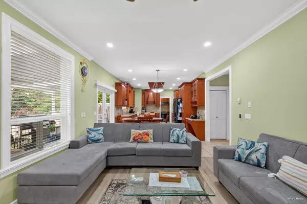 14511 83 AVE Surrey, BC V3S 0N6