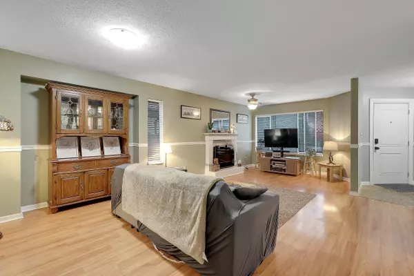 Surrey, BC V3R 9W7,9667 151b ST