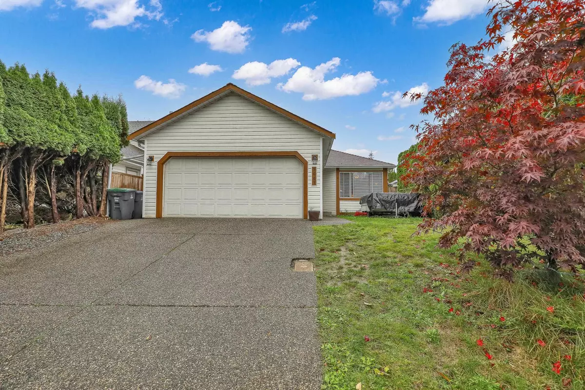 Surrey, BC V3R 9W7,9667 151b ST