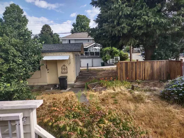 Burnaby, BC V5C 3J5,4195 William ST