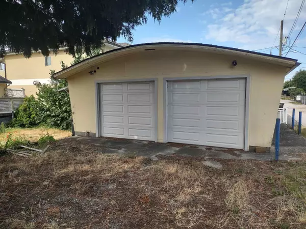 Burnaby, BC V5C 3J5,4195 William ST