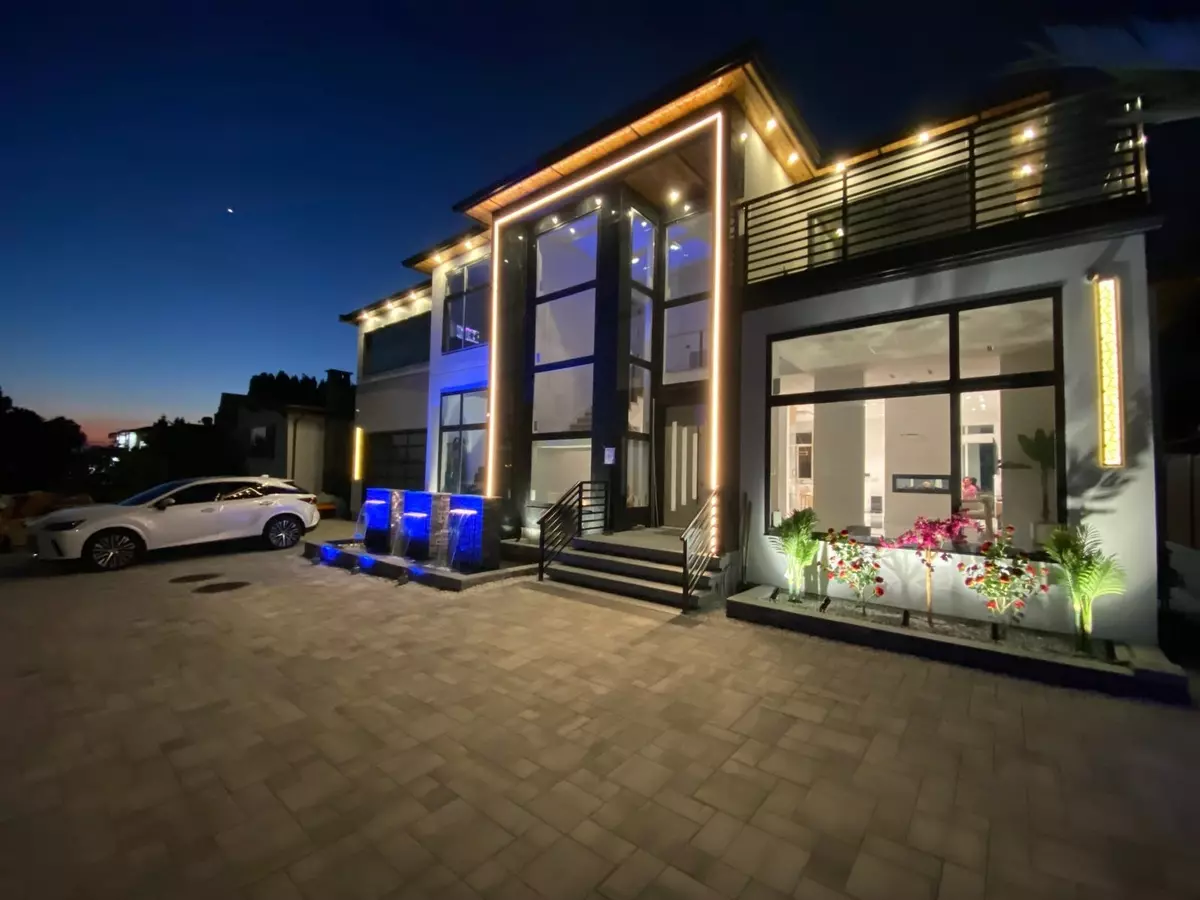 Burnaby, BC V5G 1V3,5385 Shelby CT