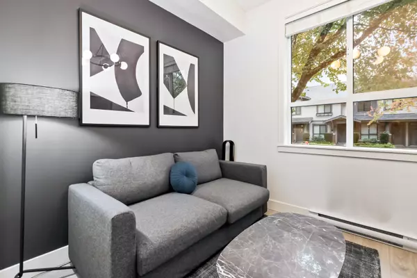 Surrey, BC V4P 0G1,2999 151 ST #14