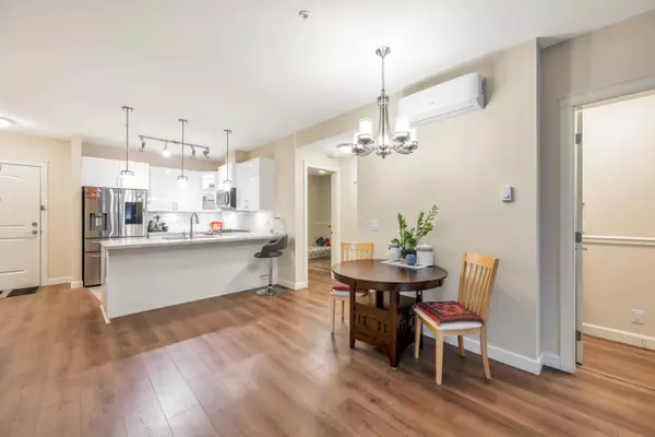 20325 85 AVE #213 Langley, BC V2Y 2C2