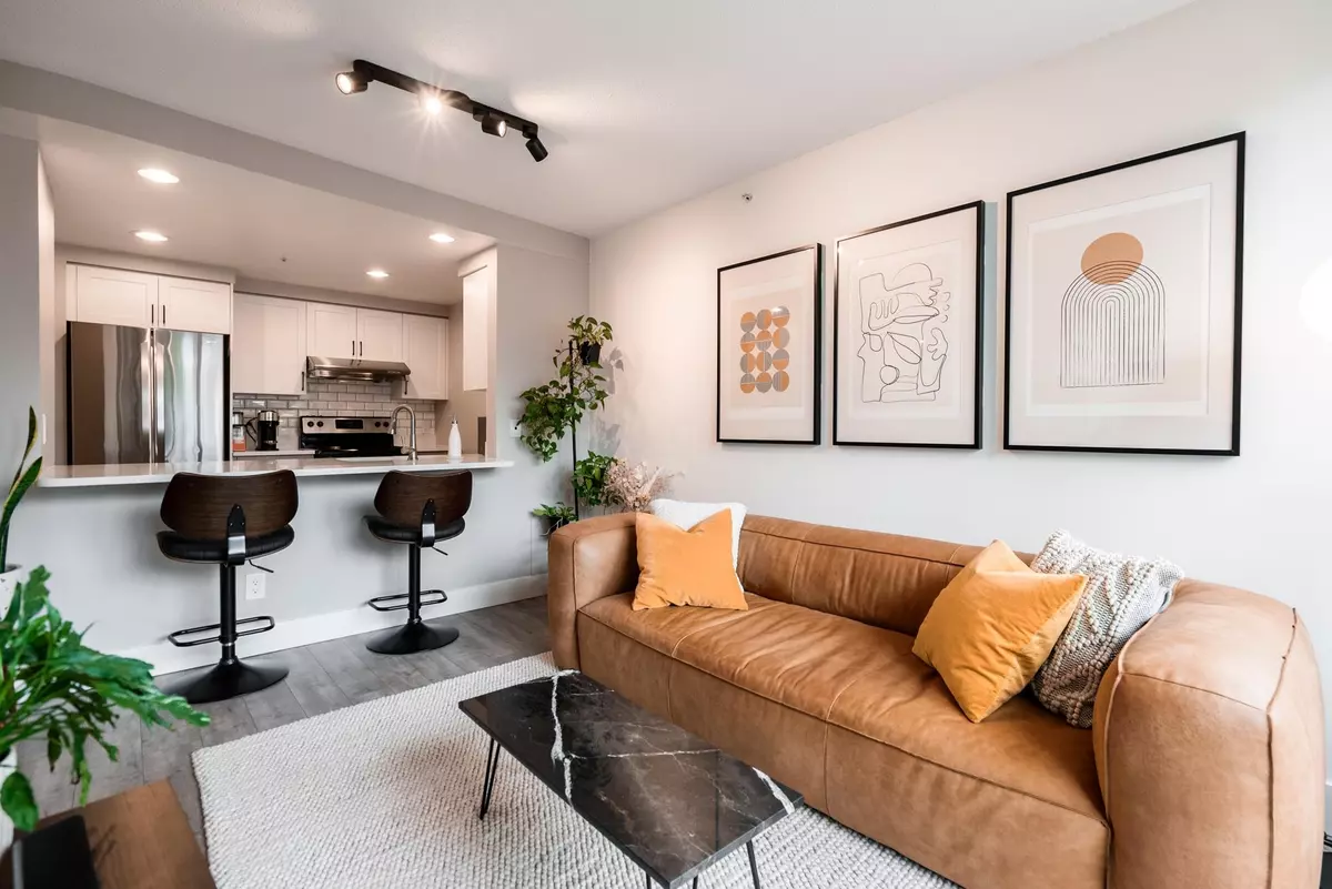 Vancouver, BC V6B 6J6,1018 Cambie ST #503