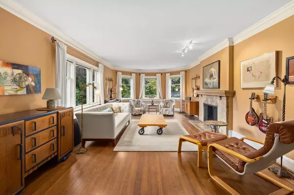 Vancouver, BC V6M 1E4,1926 Aspen AVE