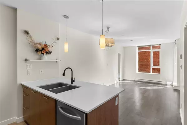 Vancouver, BC V5T 0A8,2321 Scotia ST #201