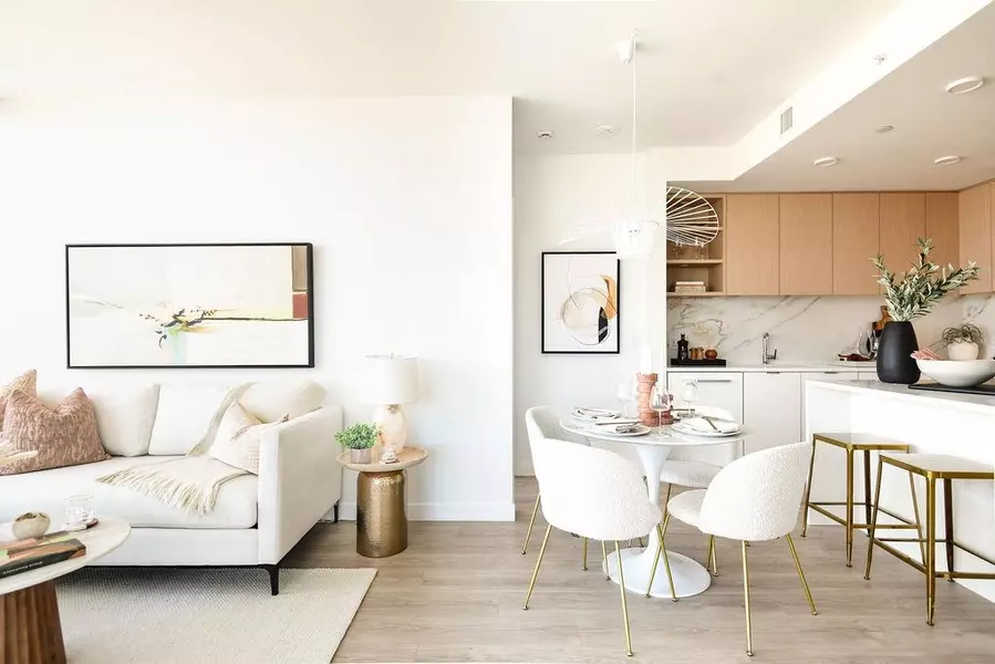 4988 Bennett ST #708, Burnaby, BC V5H 0L1