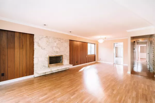 Vancouver, BC V6K 2Z5,2618 W 15th AVE