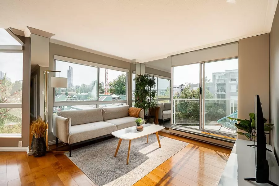 1510 W 1st AVE #601, Vancouver, BC V6J 4S3